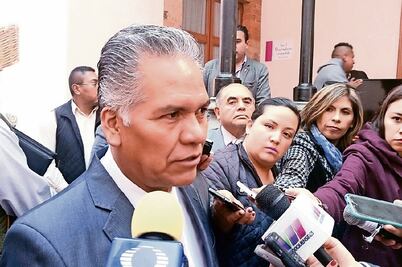 Buscarán alcaldía 7 diputados del PRI