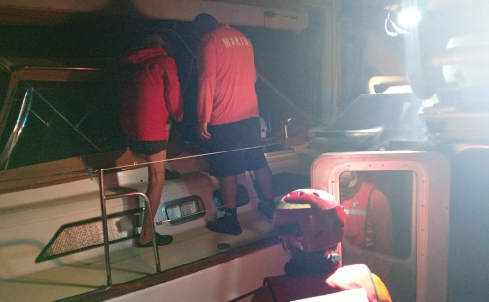 Tras recibir la alerta, fue desplegada una embarcación de rescate para localizar al velero y verificar las condiciones de la tripulación. | Foto: Especial.