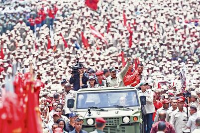 Expande Maduro a 500 mil la milicia civil  