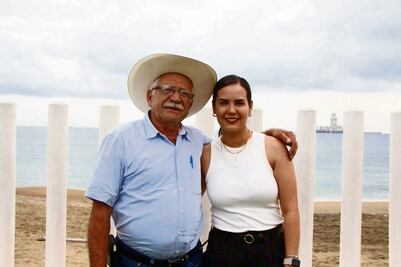 Papá de Indira Vizcaíno “marca línea” en Morena para candidatos