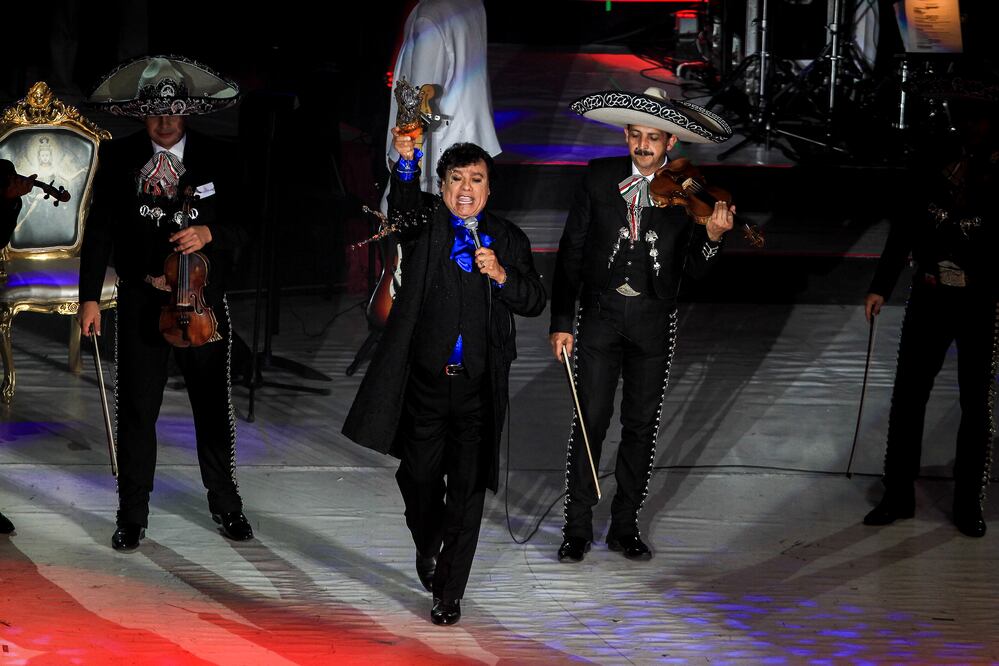 El evento  "Zócalo Lindo y Querido" comenzará este sábado con un Maratón de Mariachis y el domingo con la proyección del concierto de Juanga en Bellas Artes (Foto: RAMÓN ROMERO. EL UNIVERSAL)