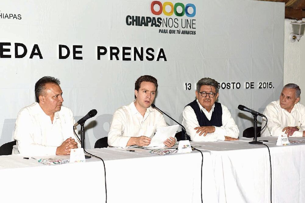 El gobernador Manuel Velasco dijo que no escatimará esfuerzos para seguir proporcionando este producto básico a los hogares chiapanecos (Especial)