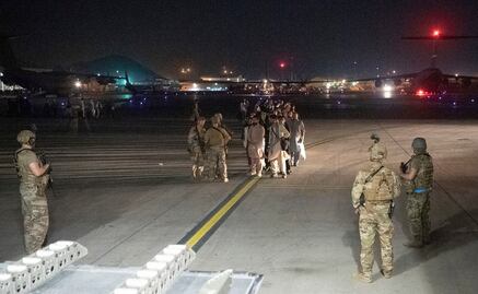 EU espera evacuar a todos los estadounidenses de Kabul el 31 de agosto; en 24 horas sacó de Afganistán a 16 mil personas