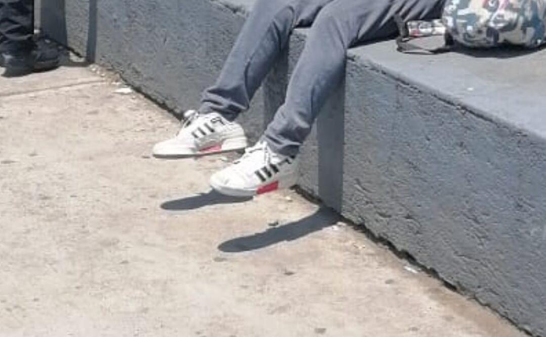 La victima de tez morena, y cabello negro, vestía una playera color azul marino con la siglas “GAP”. Foto: Especial