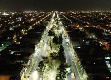 Sustituyen luminarias con 50 años de antiguedad en Neza