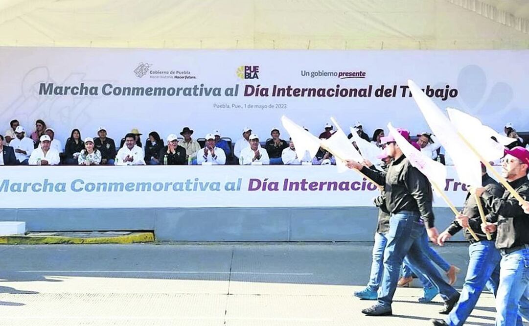 El gobernador Sergio Salomón Céspedes Peregrina encabezó la ceremonia conmemorativa por el Día Internacional del Trabajo, Foto: Especial