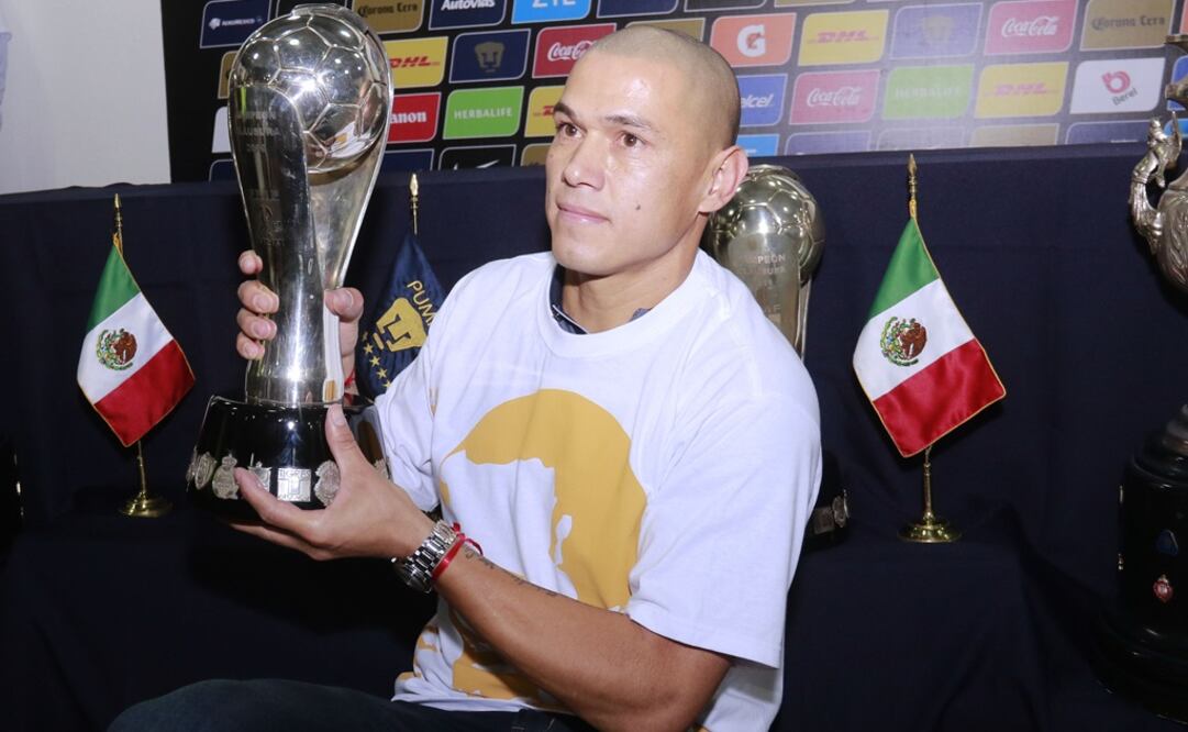 Imago7. Darío Verón durante una conferencia de prensa en donde anuncia su retiro de Pumas de la UNAM 