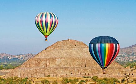 Hot Air Balloon Festival in Teotihuacán