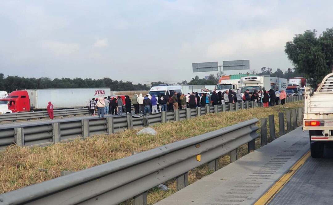 Bloquean autopista México–Querétaro por desaparición de vecino en Jilotepec. Foto: Especial