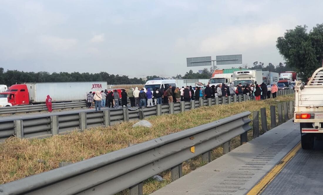 Bloquean autopista México–Querétaro por desaparición de vecino en Jilotepec. Foto: Especial