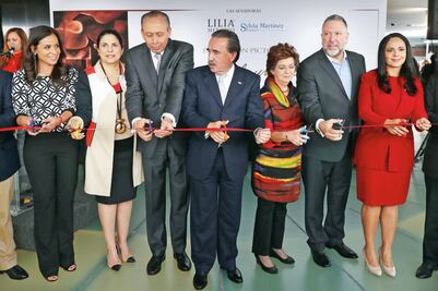 Inaugura Senado exposición sobre resurgimiento femenino