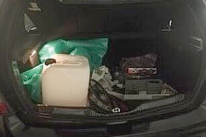 Van contra la ordeña en autos oficiales