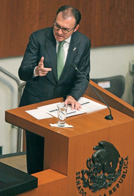 Luis Videgaray, secretario de Hacienda y Crédito Público, compareció ante senadores hasta cerca de las 17 horas (LUCÍA GODÍNEZ. EL UNIVERSAL)