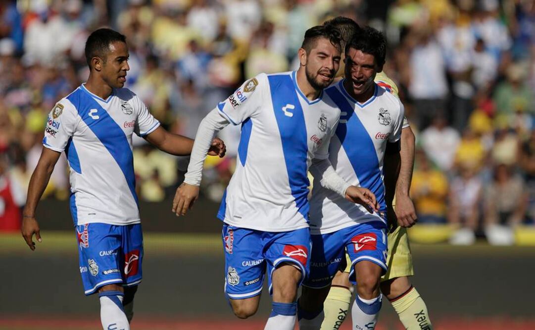 Puebla golea al América en el debut