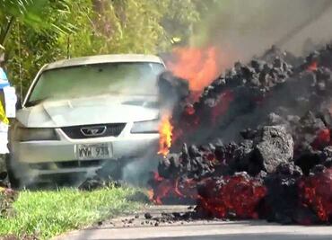 Lava de volcán Kilauea destruye auto en minutos
