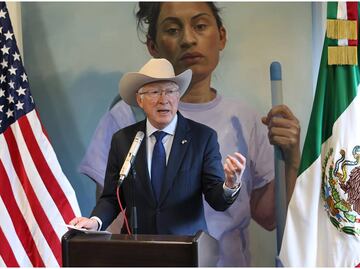 Hay fentanilo en México y también se produce acá: Ken Salazar; deja como encargado de embajada a Mark Johnson