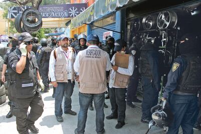 Controlan 4 familias el robo de autopartes