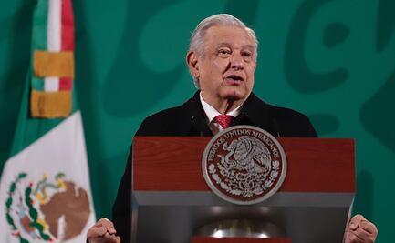 Embajador Ken Salazar nos está apoyando con el problema migratorio: AMLO