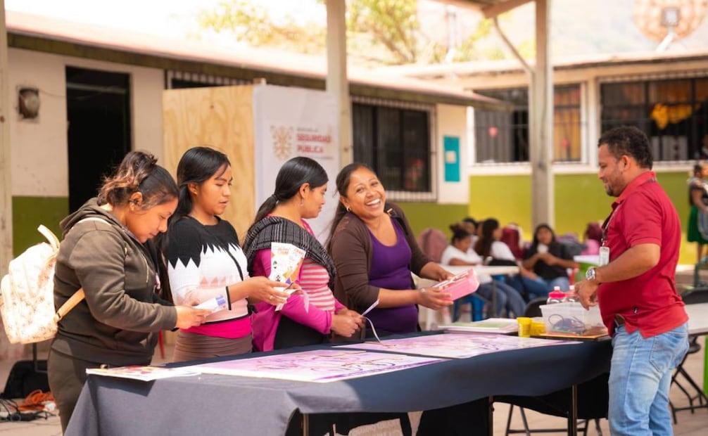Primera Feria de Servicios en Chilapa, Guerrero. Foto: X @rosaicela_
