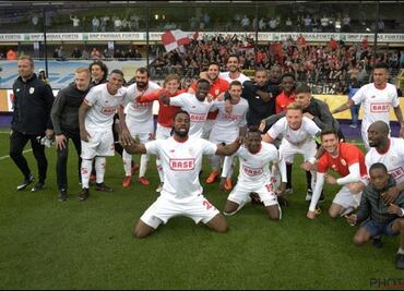 Standard de Lieja y Ochoa cerca de Champions League