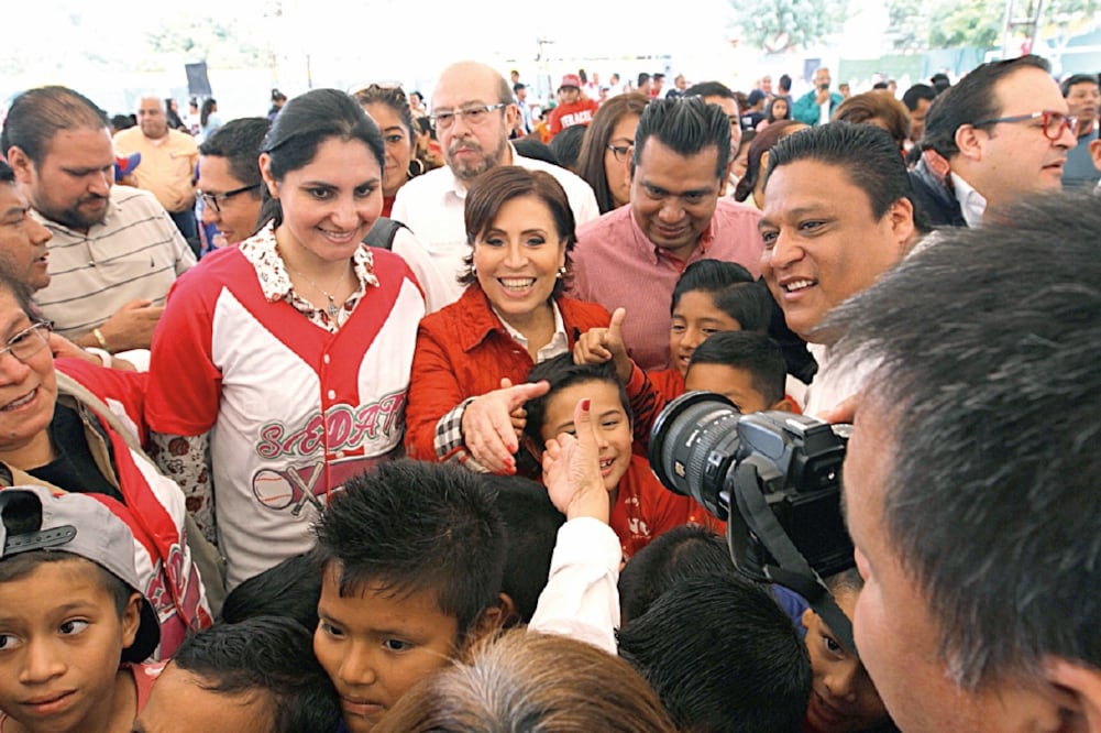 Rosario Robles acudió a la inauguración del Estadio Deportivo Yanga, en donde destacó que implementar sitios deportivos evita que jóvenes y niños caigan en la delincuencia (SEDATU)