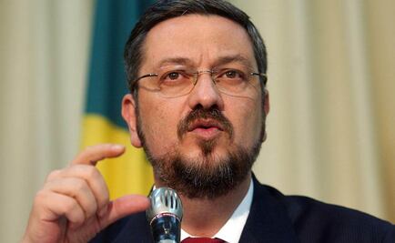 Policía brasileña dice que ex ministro de Finanzas supervisó sobornos durante 2013