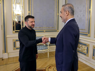 Zelensky lamenta que Rusia no haya transmitido su memorándum para negociar; "son incapaces de presentarlo", dice