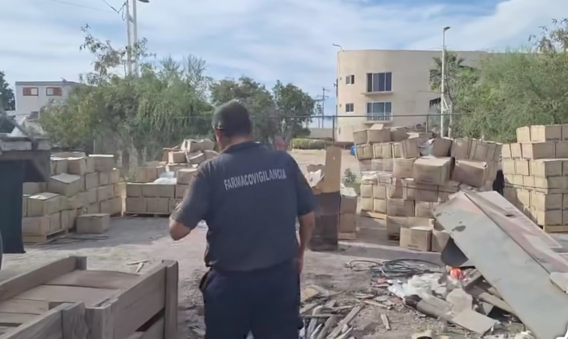 Aseguran cajas abandonadas con insumos médicos en La Paz, BCS. (Foto: especial)