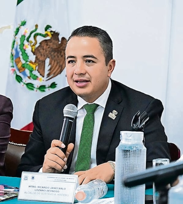 Janecarlo Lozano destacó la construcción de senderos seguros. Foto: Especial