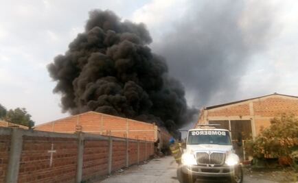 Sofocan incendio en fábrica de Texcoco