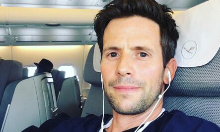 Publican la última fotografía de Christian Oliver, actor fallecido en accidente aéreo con sus hijas