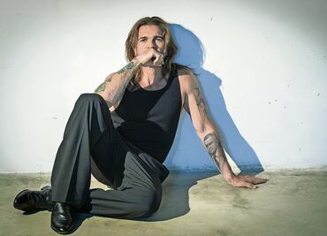 Juanes regresa a la música más sensible y politizado