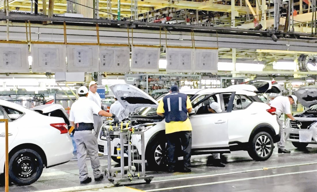 De acuerdo con datos de la Asociación Mexicana de la Industria Automotriz, Nissan fue de las armadoras con mayor producción, con 81 mil 28 unidades. (ARCHIVO EL UNIVERSAL)
