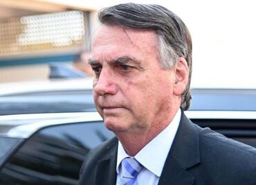 Policía de Brasil acusa a expresidente Bolsonaro de fraude en certificado de vacunación Covid