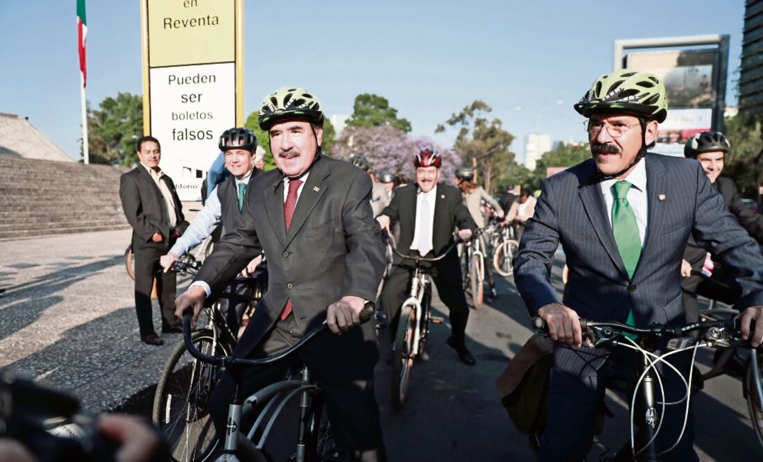 Crónica. Senadores realizan rodada sin quórum