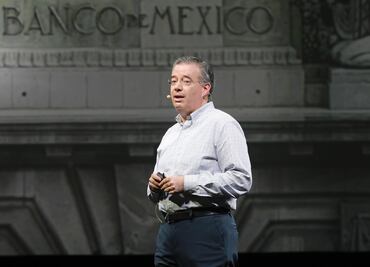 Banxico seguirá reforzando su política monetaria: Díaz de León