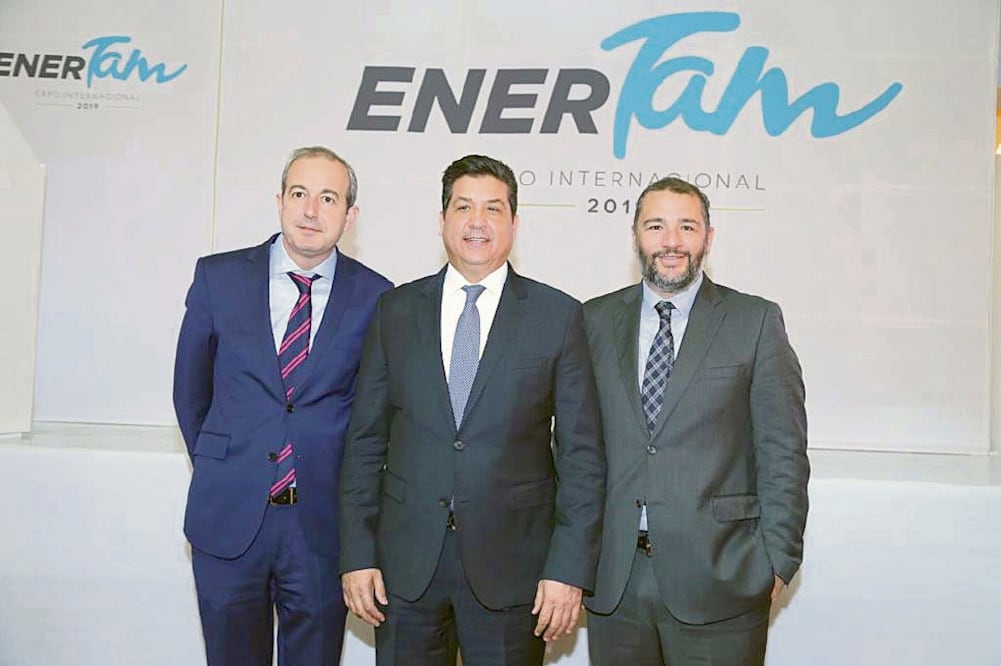 El gobernador Francisco García Cabeza de Vaca (centro) participó en el anunc io de la Expo EnerTam2019, que se realizará del 9 al 11 de abril en Tampico. 
