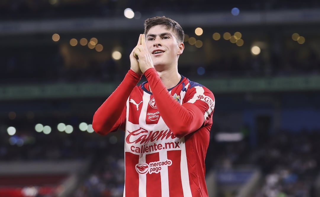 Armando González celebra un gol con el Guadalajara. FOTO: IMAGO7