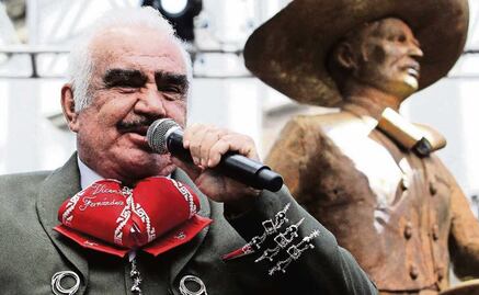 Vicente Fernández se lanzó al estrellato con sólo 100 pesos