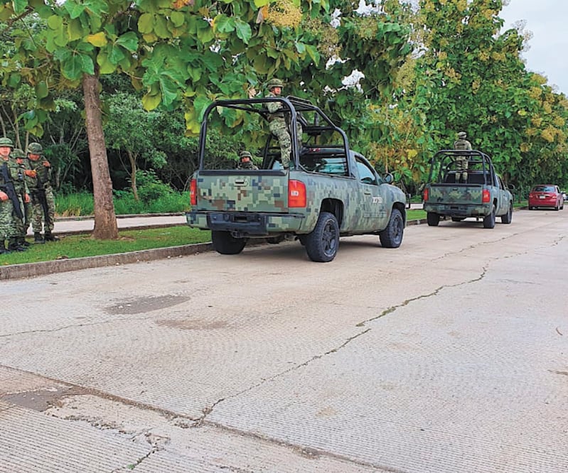 Autoridades reforzaron la seguridad en los juzgados donde se llevó a cabo la audiencia de Trinidad “N”, presunto narcotraficante. LUMA LÓPEZ. EL UNIVERSAL