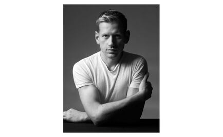 Paul Andrew estrena puesto en Salvatore Ferragamo