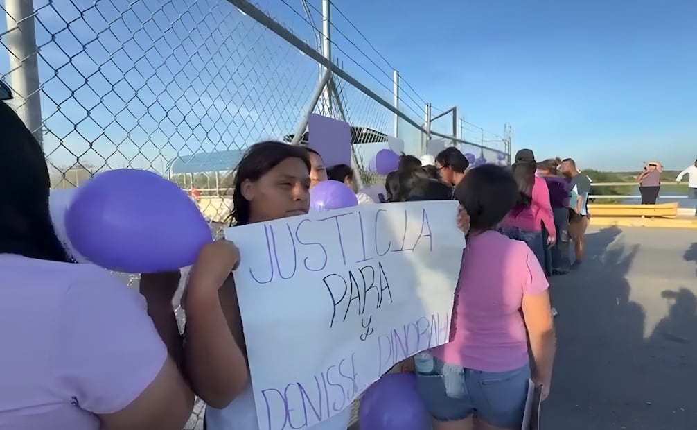 Los manifestantes decidieron retirarse y aseguraron que el lunes estarán en la Fiscalía para seguir presionando. | Foto: Especial.