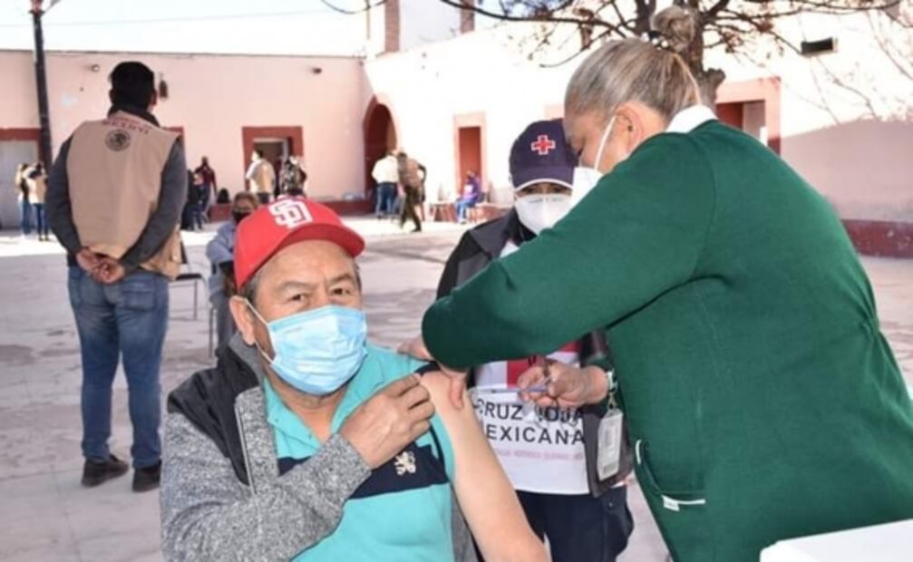 Inicia en los estados vacunación de adultos mayores contra Covid-19
