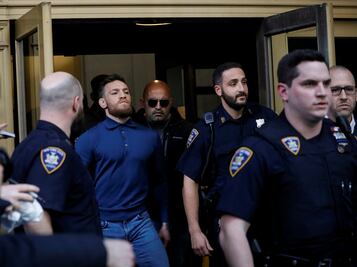 Conor McGregor queda en libertad tras pagar fianza