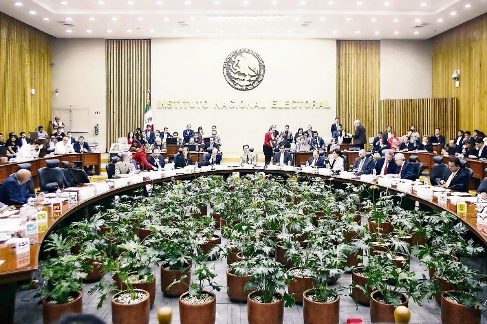 Buscan mejores elementos. Se prevé para el 5 de abril la selección del o los moderadores, para el primer encuentro entre presidenciables (ARCHIVO EL UNIVERSAL)