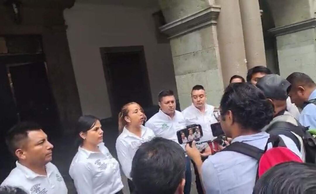 Presentan queja contra Filemón Bernardo Hernández, director de Telebachilleratos Comunitarios de Oaxaca (16/07/2025). Foto: Especial