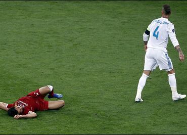 Abogado demanda a Ramos por lesionar a Salah
