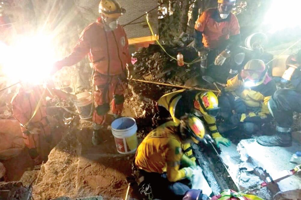 Los Topos destacaron el actuar de los jóvenes ante la tragedia (CORTESÍA HÉCTOR MÉNDEZ)