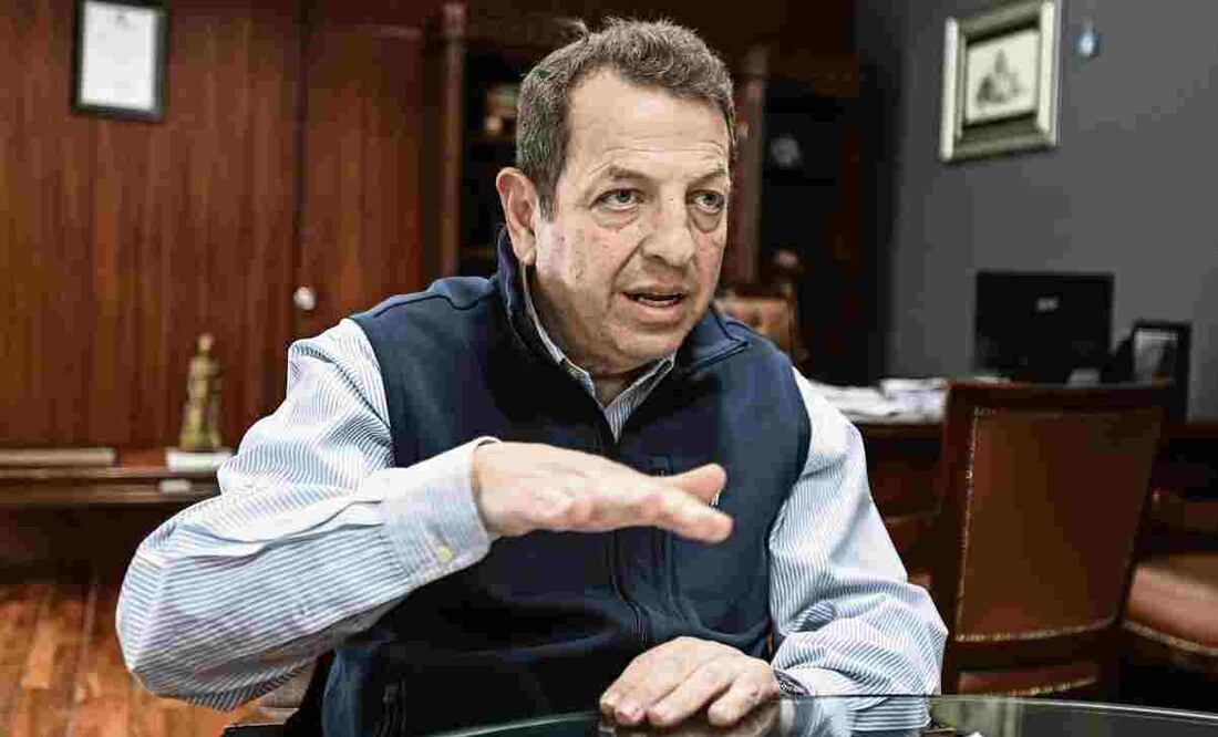 Fadlala Akabani dijo que continuará el diálogo con los vecinos afectados. (29/01/2025) Foto: Gabriel Pano | El Universal