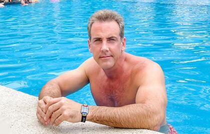 Carlos Ponce cumple 50 años y festeja con libertad laboral